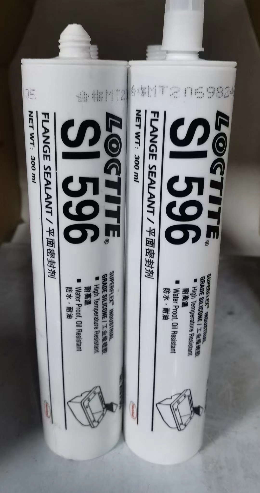 Mastic adhésif silicone noir FM30 Loctite SI596 pour matériaux de bride